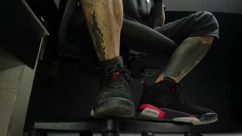 Snapshot of jordan33blake chatting on February 14, 1:40 pm jordan33blake online show from February 14, 1:40 pm