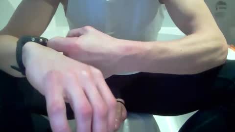 jordie198902 online show from December 18, 8:20 am