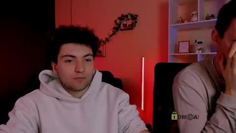 joseph_bear_ online show from April 11, 8:40 am