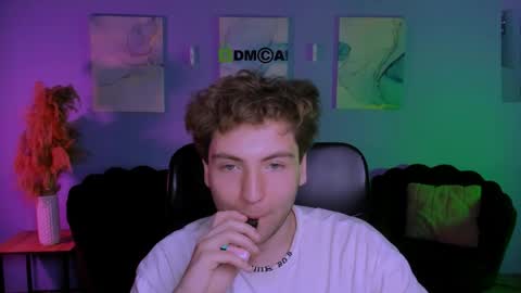 joseph_bear_ online show from March 30, 10:15 am