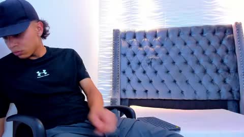 joseph_vans online show from June 1, 3:41 am