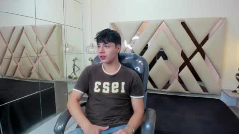 josh_leon22 online show from October 13, 3:52 am