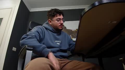 Snapshot of joshknights chatting on February 8, 8:42 am JoshKnight online show from February 8, 8:42 am
