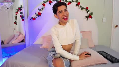 Joshua Sanz  online show from October 4, 3:59 am