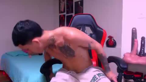 josue_linares online show from March 24, 6:30 am