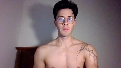 Snapshot of jotarojas1 chatting on December 26, 4:10 am jotarojas1 online show from December 26, 4:10 am