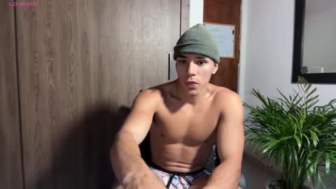 Im Jouliano online show from February 14, 10:56 pm