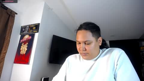 INDEPENDENT MODEL online show from April 15, 2:59 am