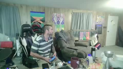 jrizzle1111 online show from October 18, 8:18 am