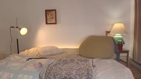 Jsmine  and sometimes Beaulooks online show from May 6, 12:38 am