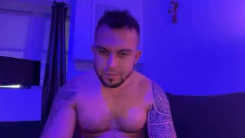 juan986237 online show from July 1, 3:59 am