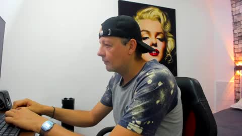 JUAN  online show from March 30, 11:21 am