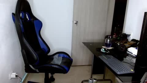Snapshot of juan_da01 chatting on February 26, 1:36 am JuanDa online show from February 26, 1:36 am