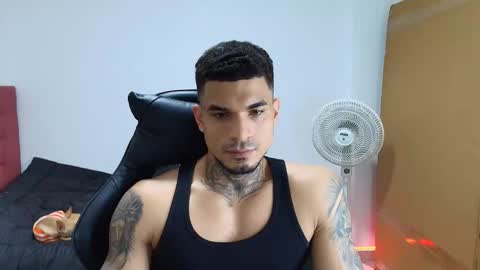 juan_gomez_1 online show from November 23, 10:30 pm