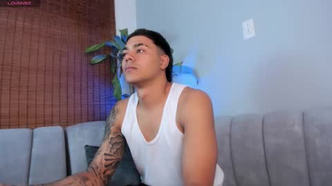 juan_lopez00 online show from February 20, 8:27 am