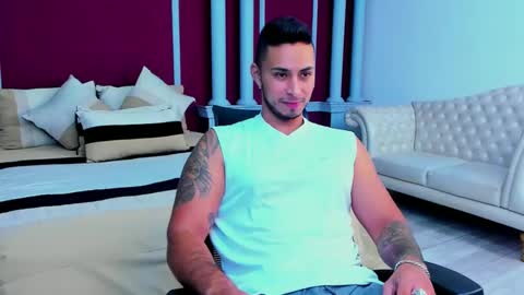 juan_muscle online show from December 2, 8:50 pm