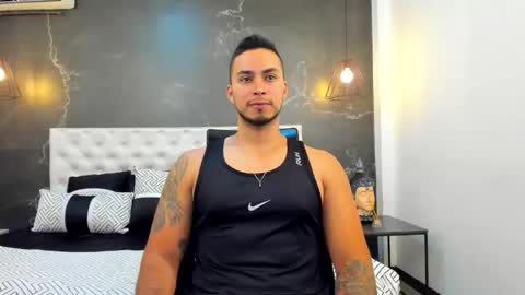 juan_muscle online show from November 9, 5:37 pm