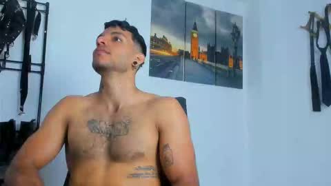 Juan Esteban online show from October 17, 3:49 pm