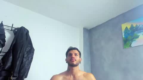 Juan Esteban online show from April 14, 2:42 pm