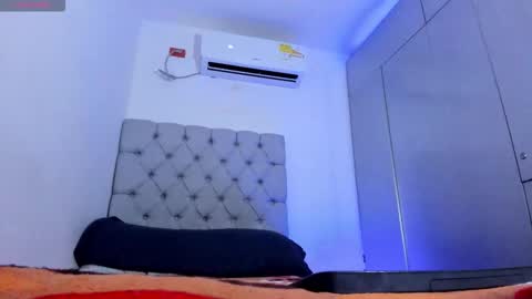 Snapshot of juande_24 chatting on October 20, 4:39 am independent model online show from October 20, 4:39 am