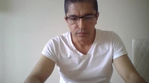 juanearth1 online show from May 13, 10:08 pm