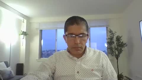 juanearth1 online show from February 10, 10:35 pm