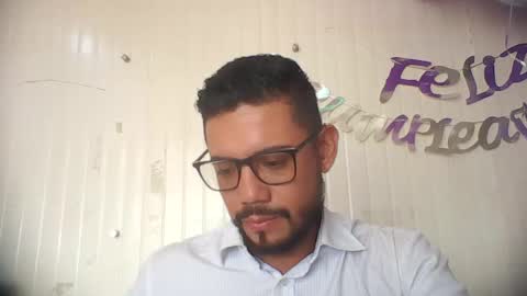 juanfe_style online show from December 4, 3:22 pm