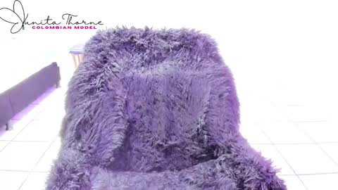 Snapshot of juanita_thorne chatting on September 27, 2:42 am online show from September 27, 2:42 am