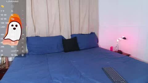 Blue online show from October 14, 5:05 pm