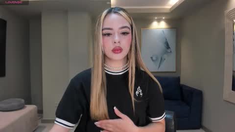 Juanita Clay online show from September 8, 7:24 pm