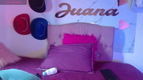 Juanita online show from May 4, 1:39 pm