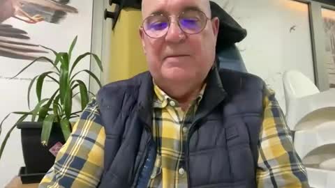 Juan online show from December 3, 5:57 pm