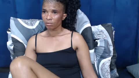 jucylipsebony online show from June 14, 9:22 am
