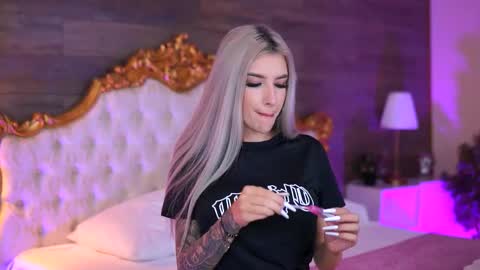Snapshot of juicy_jessye chatting on October 5, 8:49 pm Jessye online show from October 5, 8:49 pm