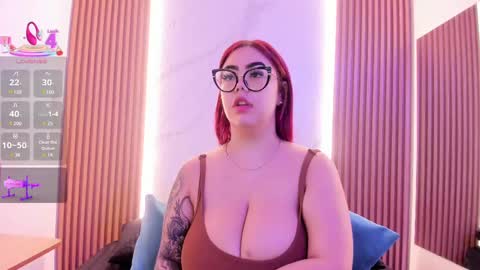 Snapshot of juicy_led_ chatting on February 22, 11:13 am Juicy online show from February 22, 11:13 am