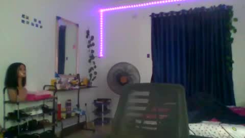 Emily online show from October 27, 8:47 am