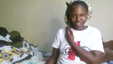 Snapshot of juicyicequeen chatting on October 13, 11:12 am juicyicequeen online show from October 13, 11:12 am