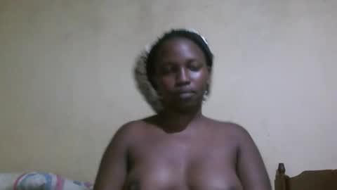 Snapshot of juicyicequeen chatting on October 21, 9:58 am juicyicequeen online show from October 21, 9:58 am
