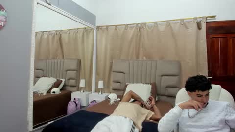 julian billy online show from February 6, 3:52 pm