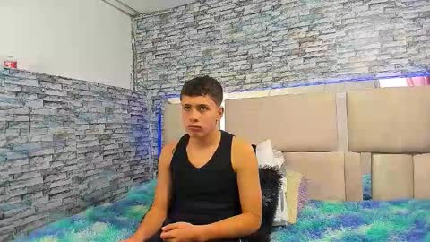 julian online show from October 25, 6:08 pm