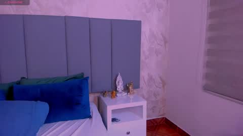 juli online show from March 10, 10:34 pm