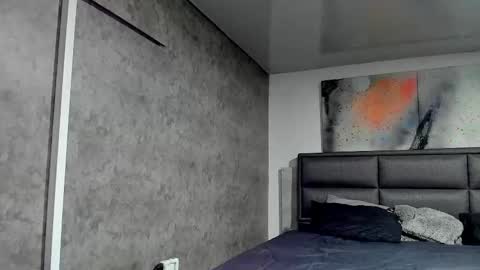 Julian online show from September 17, 1:42 am