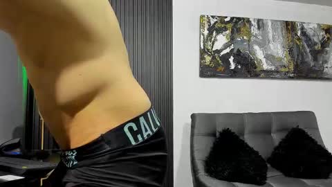 Julian online show from November 21, 12:30 am