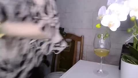 Julia online show from March 13, 4:32 pm