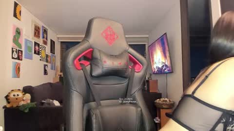 Jeimy Help me to reach 100 thumbs up online show from November 21, 1:36 am