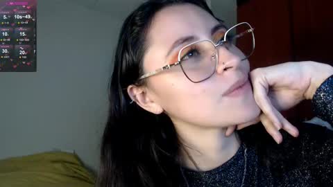 Snapshot of julie_autmn_ chatting on February 13, 10:43 pm yules online show from February 13, 10:43 pm