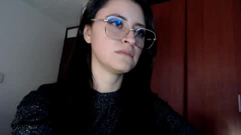 Snapshot of julie_autmn_ chatting on March 7, 10:21 pm yules online show from March 7, 10:21 pm