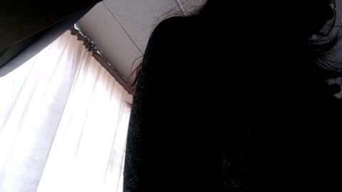 Snapshot of julie_autmn_ chatting on October 20, 6:13 pm yules online show from October 20, 6:13 pm