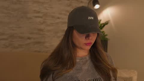 luu online show from April 17, 12:13 am