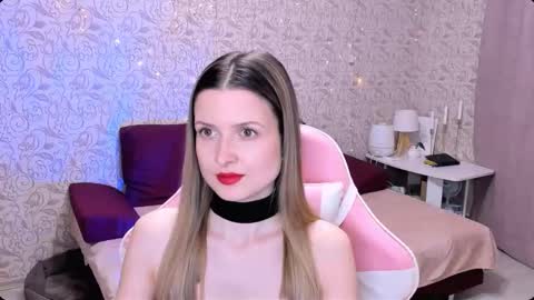 Julie online show from March 6, 4:07 pm